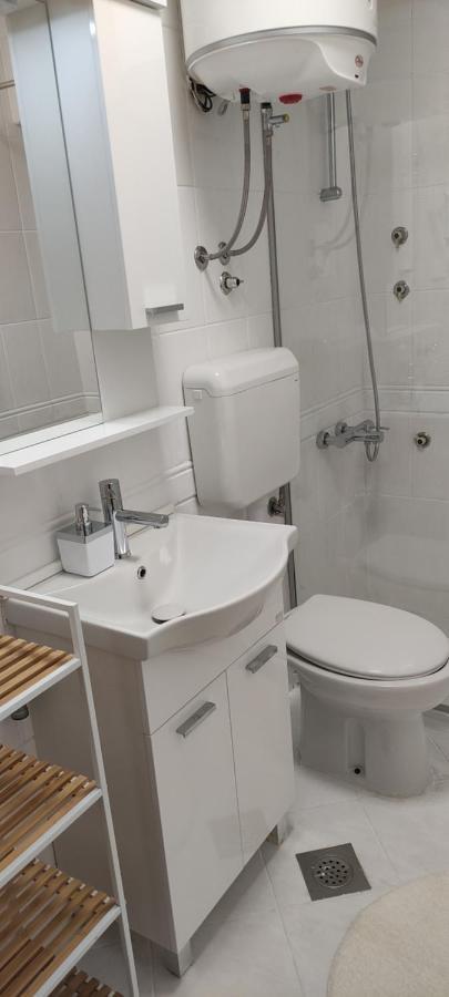 Vila Dzan SJJ Esterno foto